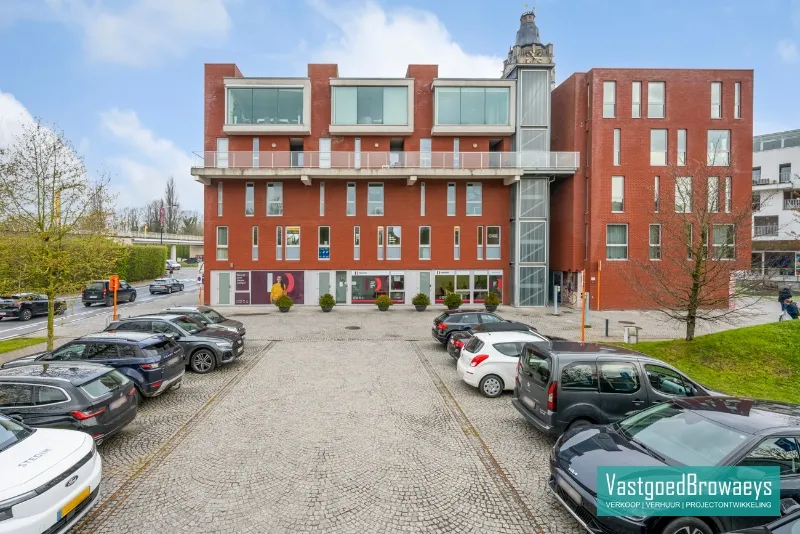 Välivaade - Commercial Space with High Visibility in Oudenaarde