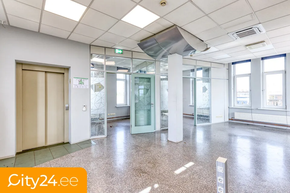 Stanze - Office Building with Modern Lifts in Teika