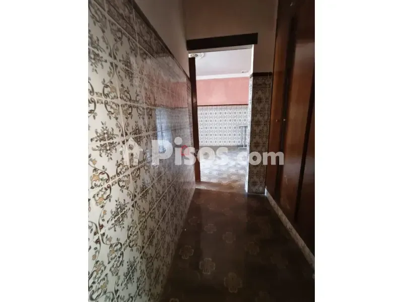 Hallway - Apartment with Renovation Potential in Onda