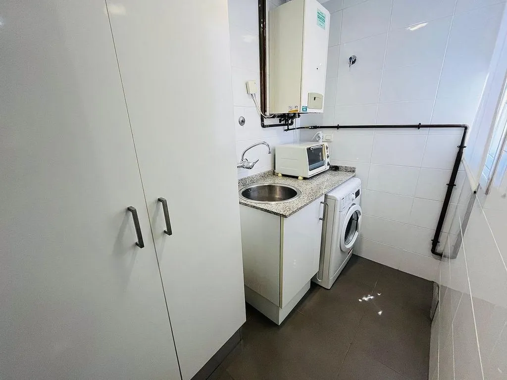 Utility Room - Student-Friendly Flat with Balcony in Moncada