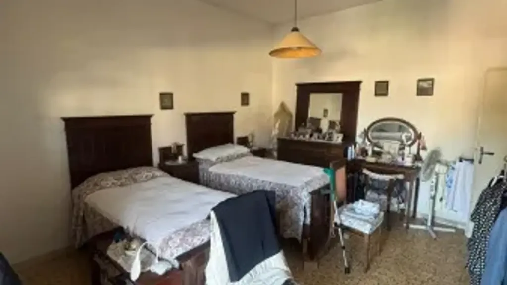 Chambres - Three-Bedroom Apartment with Terrace in Signa