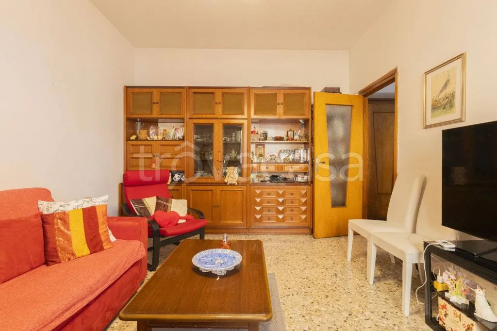 Séjour - Commercial Property with Shops in Ghemme