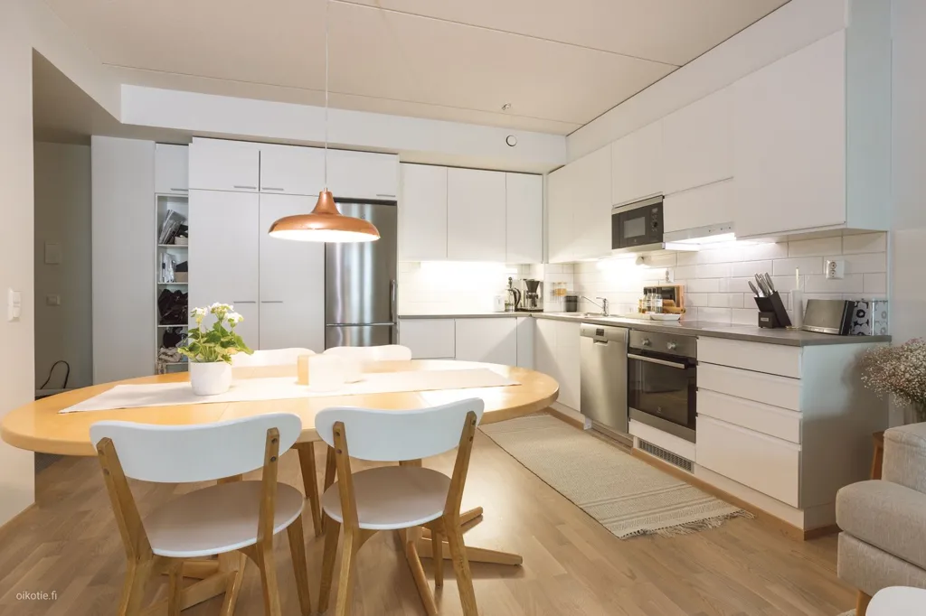 Salle à manger - Scandinavian-Style City Flat with Balcony in Vaasa