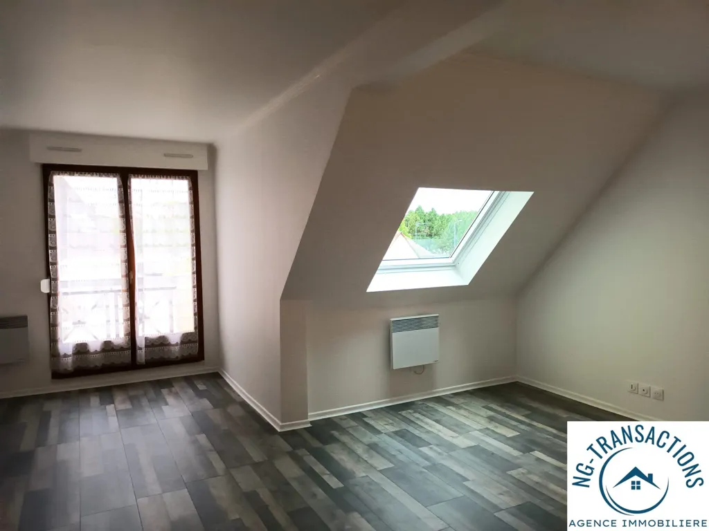 Pièces - Appartement 2 Pièces avec Balcon dans le Calme à Yonne