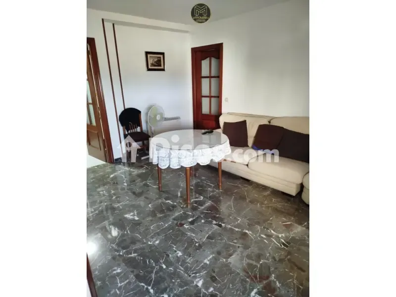 Living Room - Apartment with Marble Flooring in Jaén