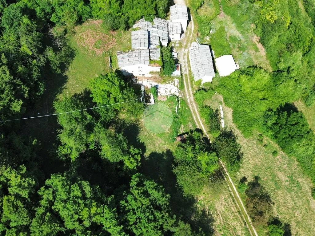 Vue aérienne - Rustic Home with Large Land in Fumane