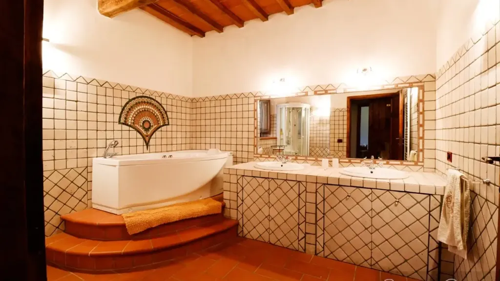 Salles de bain - Rustic Tuscan Farmhouse with Pool in Reggello