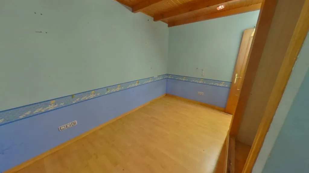 Toad - Spacious House with Garden in Huergas de Gordón