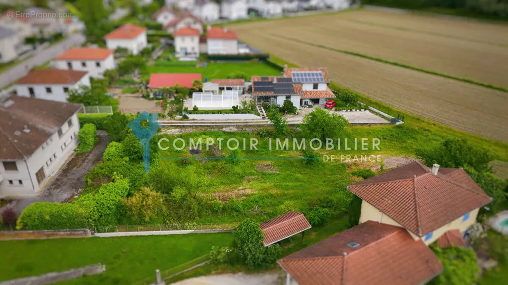 Õhuvaade - Viabilised Plot with Garden in Crolles