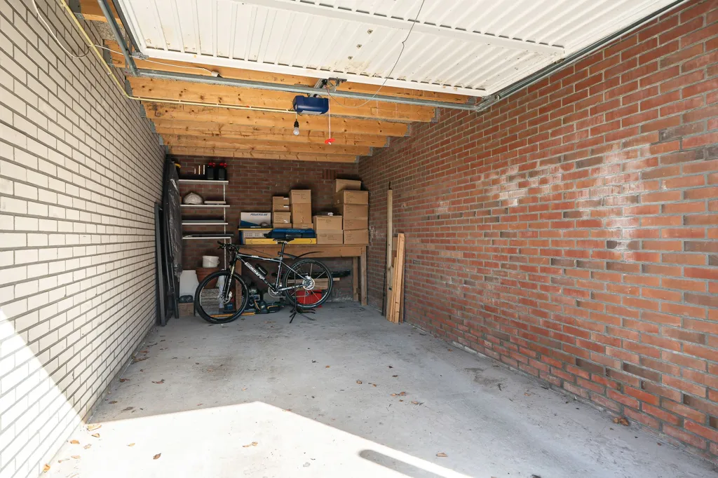 Garage - Apartment with Rooftop Terrace in Marum Centre