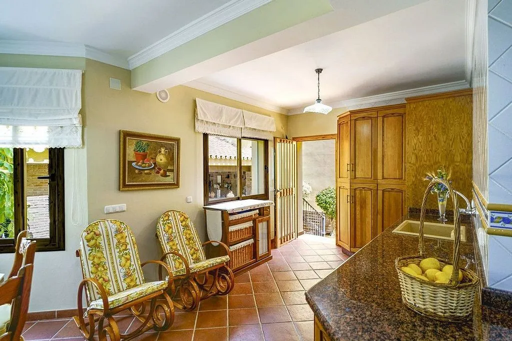 Cuisine - Chalet with Pools and Terrace in Benahavís