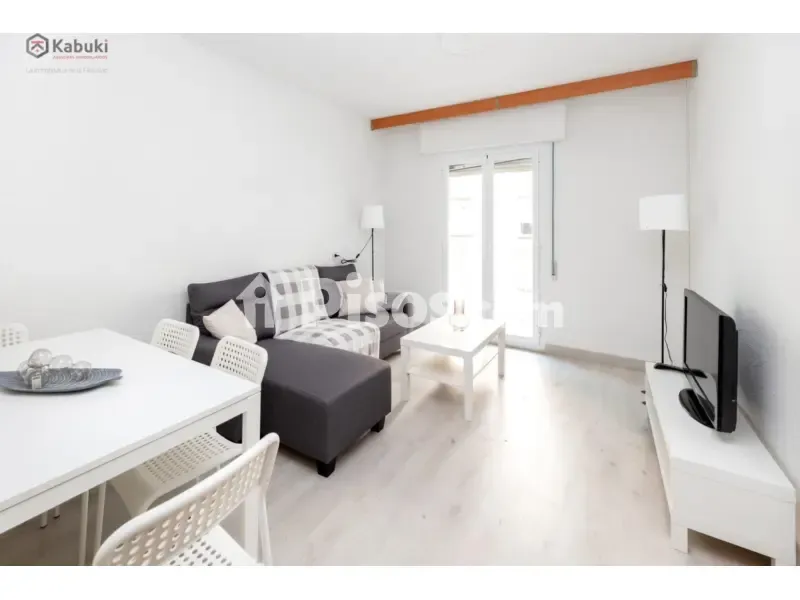 Elutuba - Student-Friendly Flat with Balcony in Granada