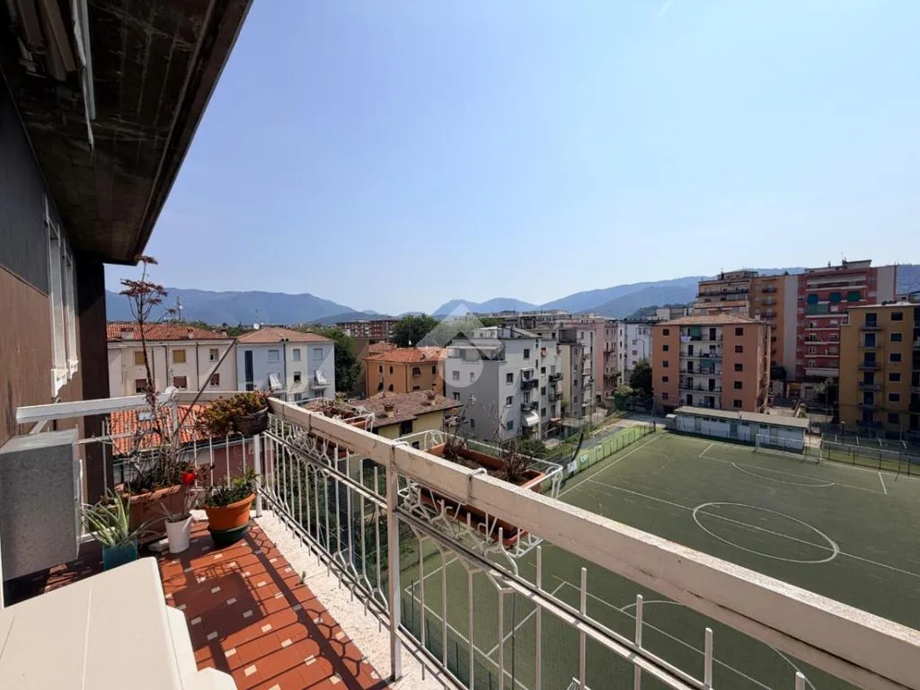 Balcone - Trilocale with Balcony in Brescia