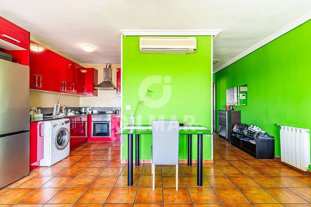 Cuisine - Apartment with Terrace in Almendrales, Madrid