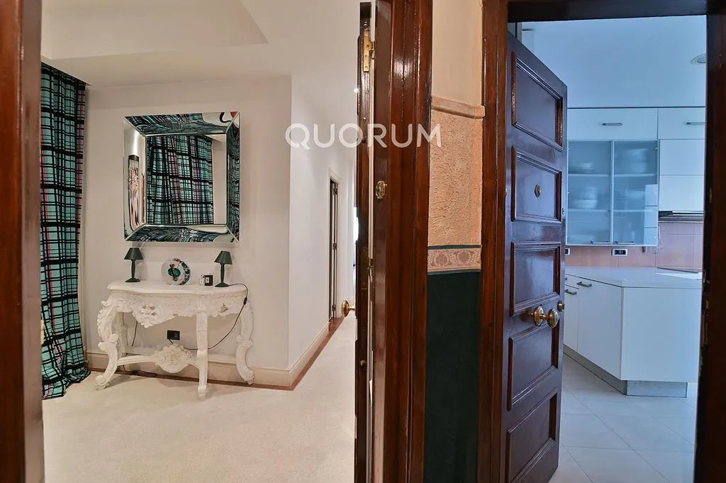 Salles de bain - Señorial Flat with Park Views in Abando, Bilbao