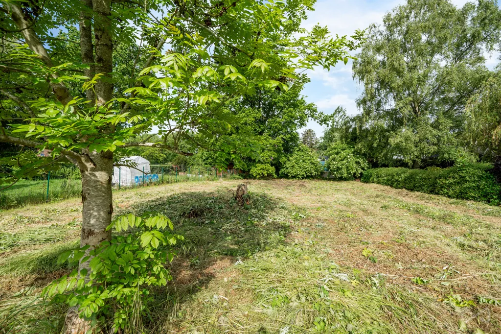 Aed - Building Plot with East-Facing Orientation in Bel-Air