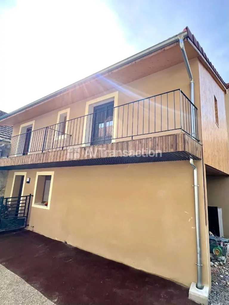 Esterno - Renovated Duplex with Garage in Belley