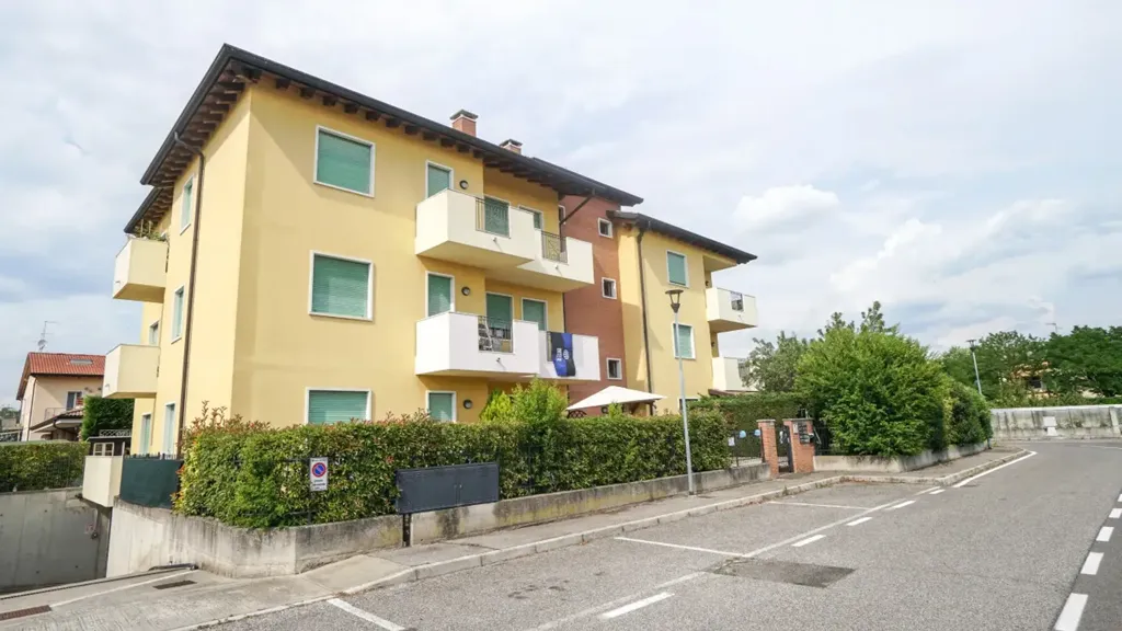 Exterior - Modern Apartment with Solar Panels in San Bonifacio