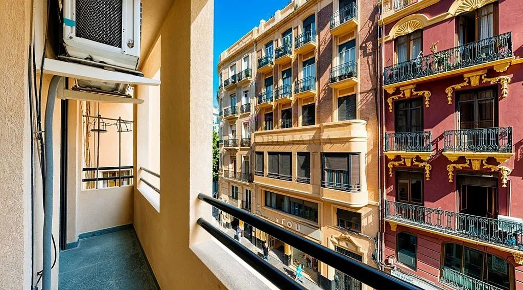 Rõdu - Reformed Flat with Balcony in El Botànic
