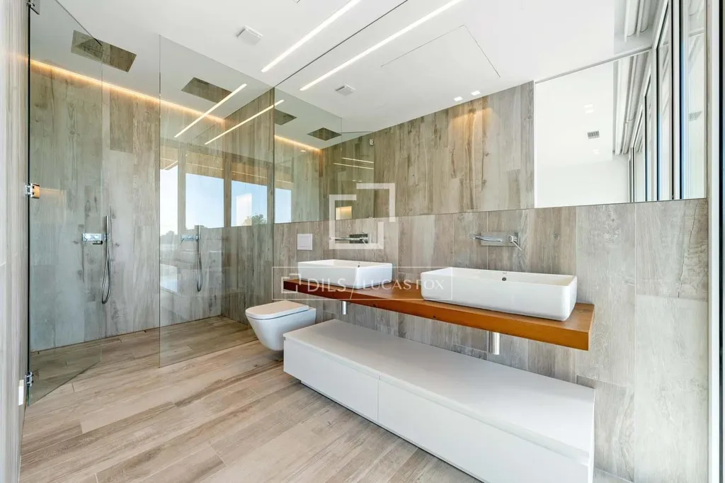 Vannitoad - Modern House with Pool in Reus