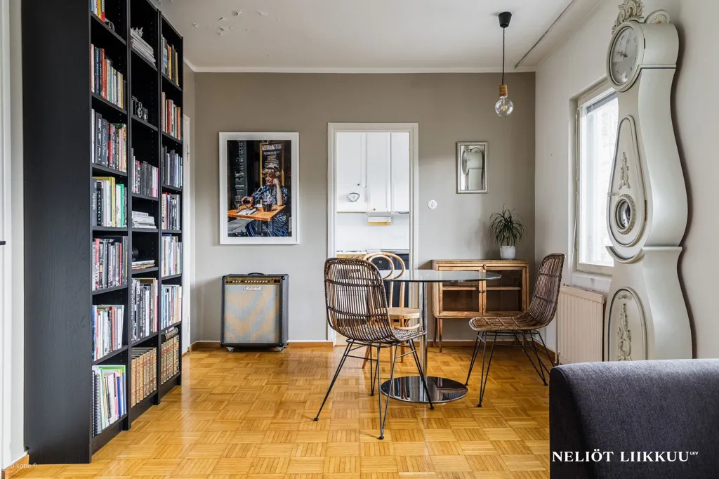 Elutuba - 1950s Charm Flat with Balcony in Central Helsinki