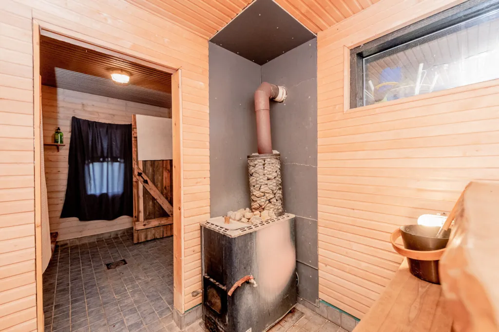Rooms - Renovated Cottage with Sauna in Soeva