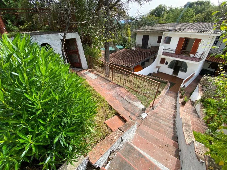 Pièces - Terraced Villa with Garden in Roccagloriosa
