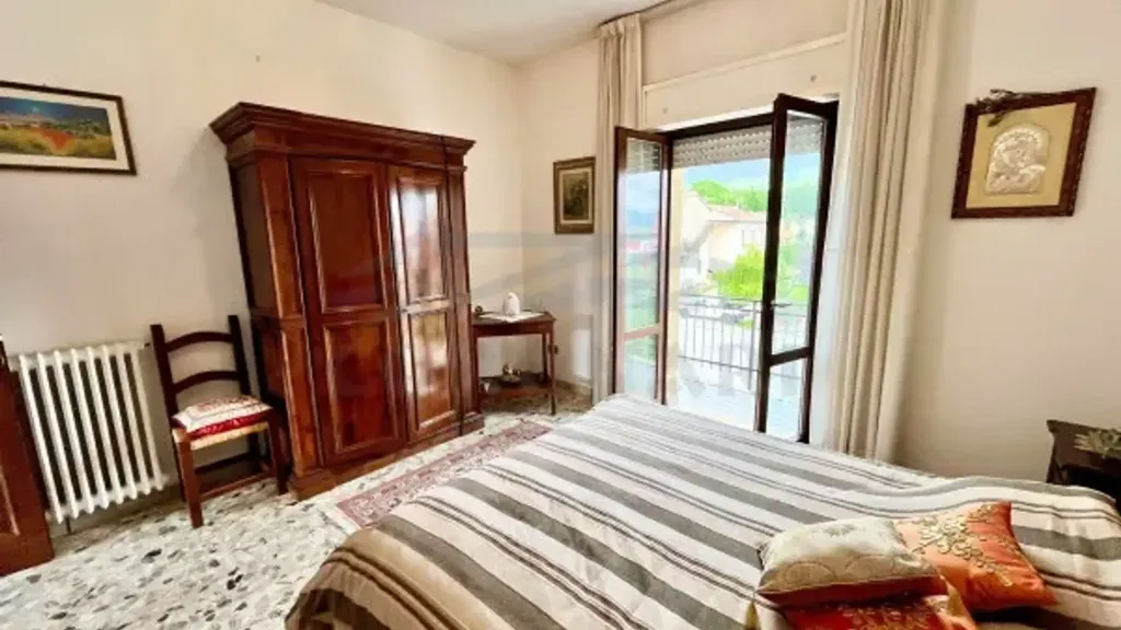Magamistoad - Spacious Apartment with Balcony in Massa Martana