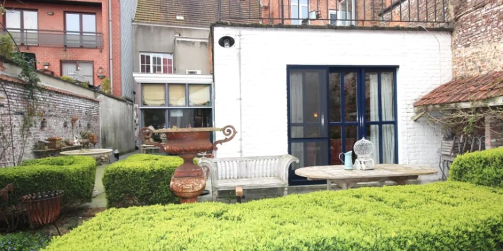 Aed - Charming Townhouse with Garden in Deinze