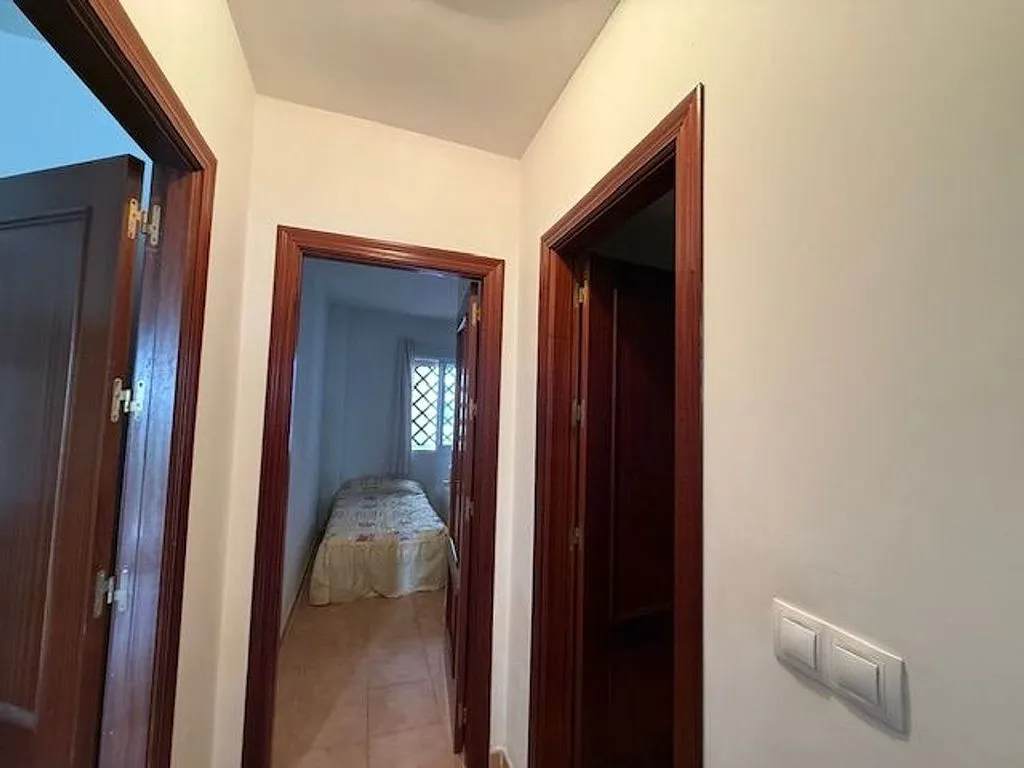 Esik - Ground Floor Flat with Garden View in Facinas