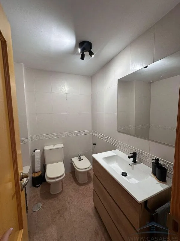 Bathrooms - T4 Apartment with Pool in Aguadulce Sur