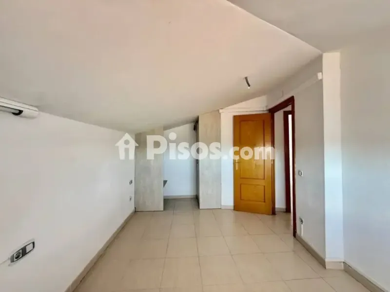 Esik - Duplex with Balcony near Rambla d'Ègara