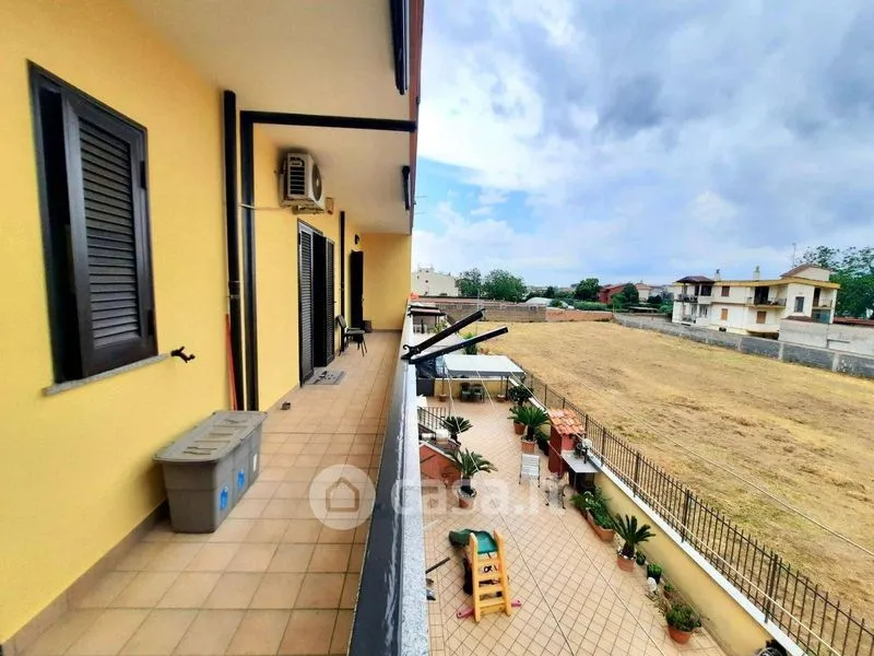 Balcon - Armed Trilocale with Balcony in Santa Maria a Vico