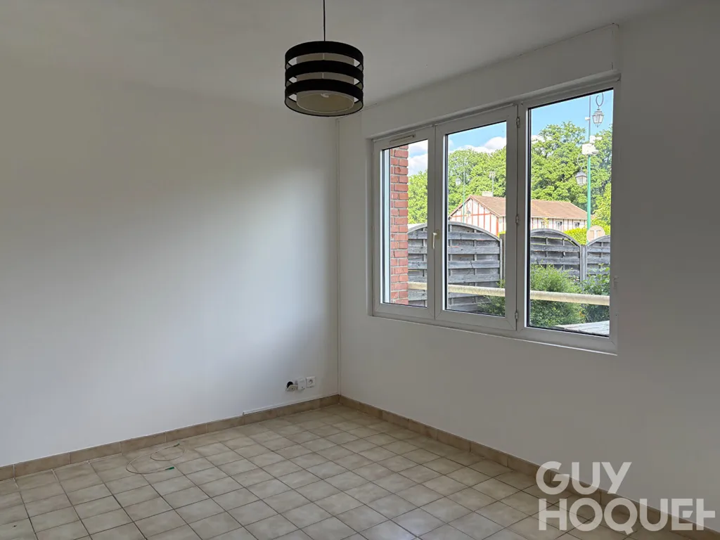 Pièces - Studio avec Terrasse à Yvelines