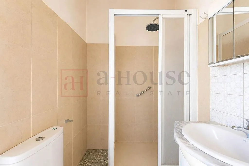 Bagni - Apartment with Balcony in La Nova Esquerra de l'Eixample