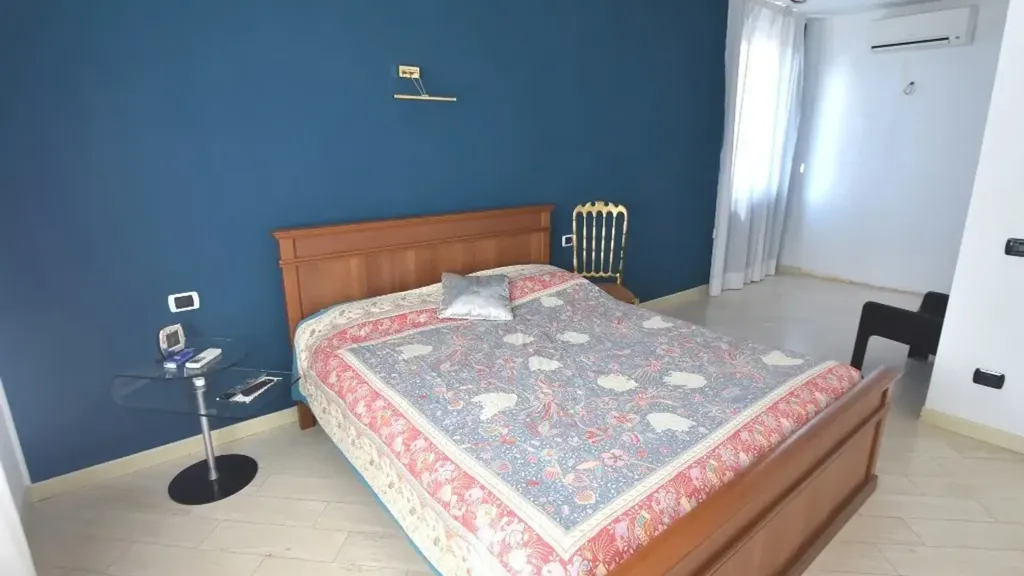 Magamistoad - Villa with Private Garden in Corbetta