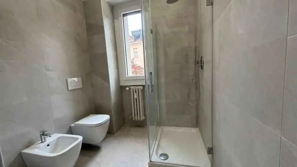 Vannitoad - Modernised 2-Bedroom in Mariano Comense Centre