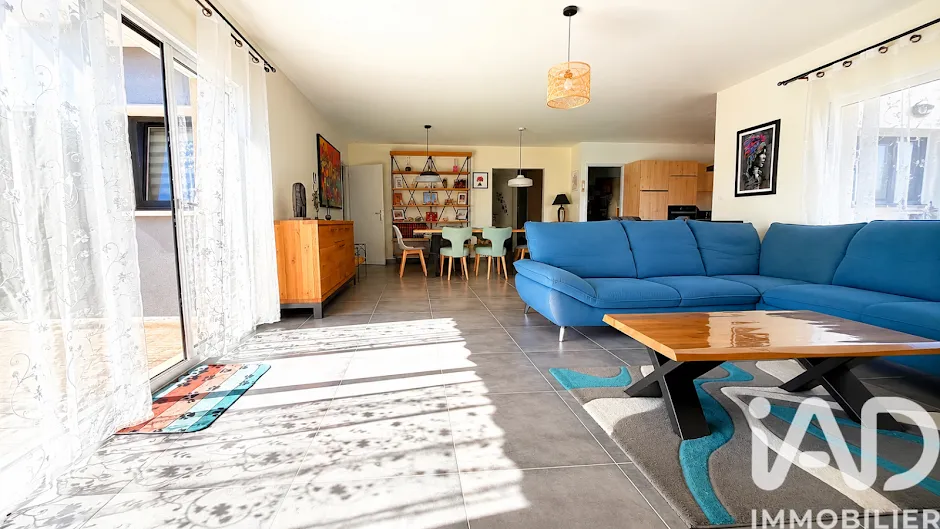 Séjour - Maison Moderne de 4 Pièces à Meschers-sur-Gironde
