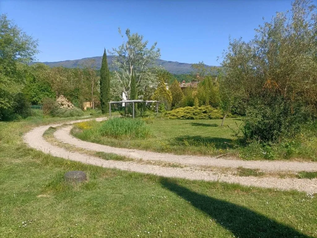Jardin - Villa with Private Park in Rignano Sull'Arno