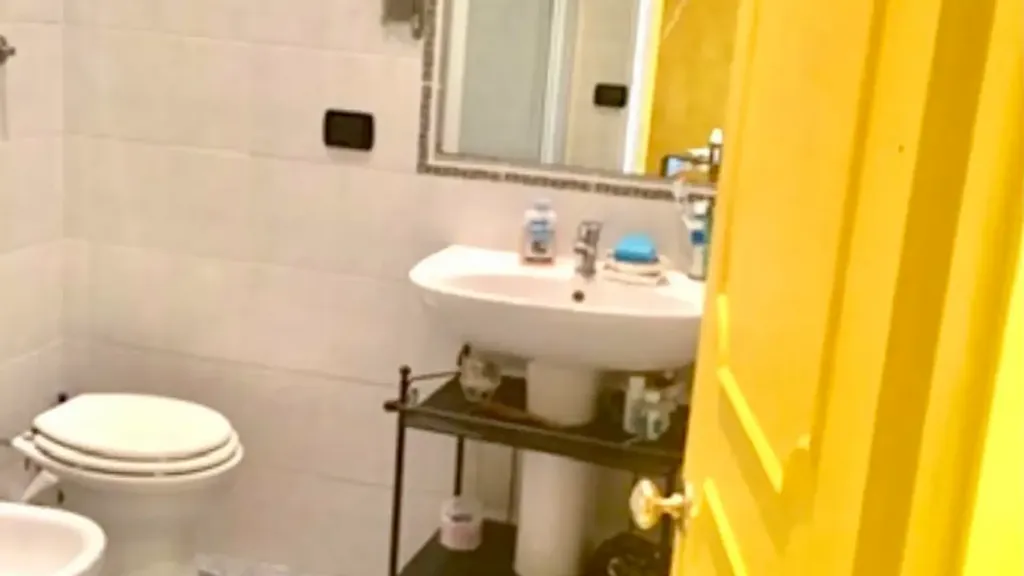 Bagni - Brightly Coloured Flat in Central Florence