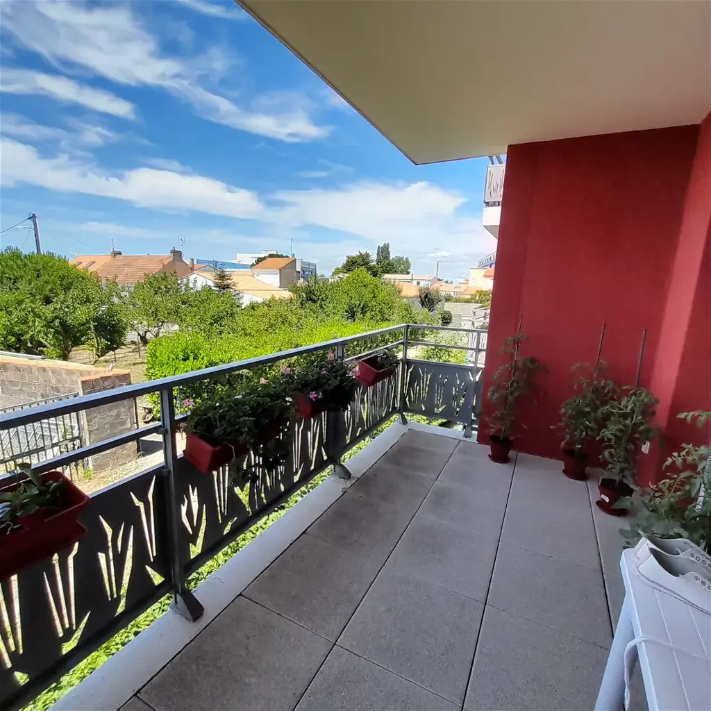 Balcony - 2-Bed Apartment with Balcony in Les Sables-d'Olonne