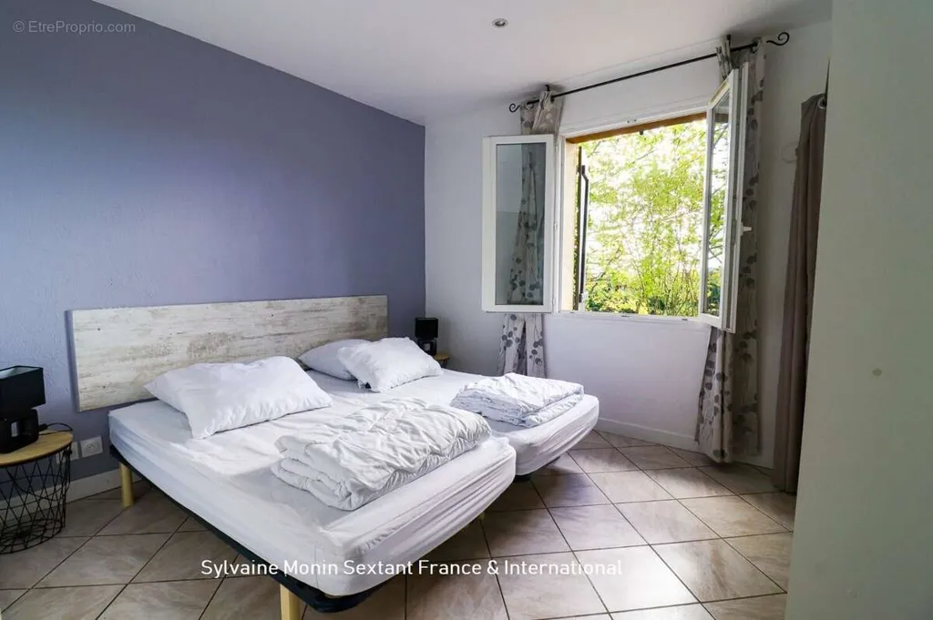 Chambres - Ensemble de 3 Maisons avec 3 Piscines sur 2 Hectares