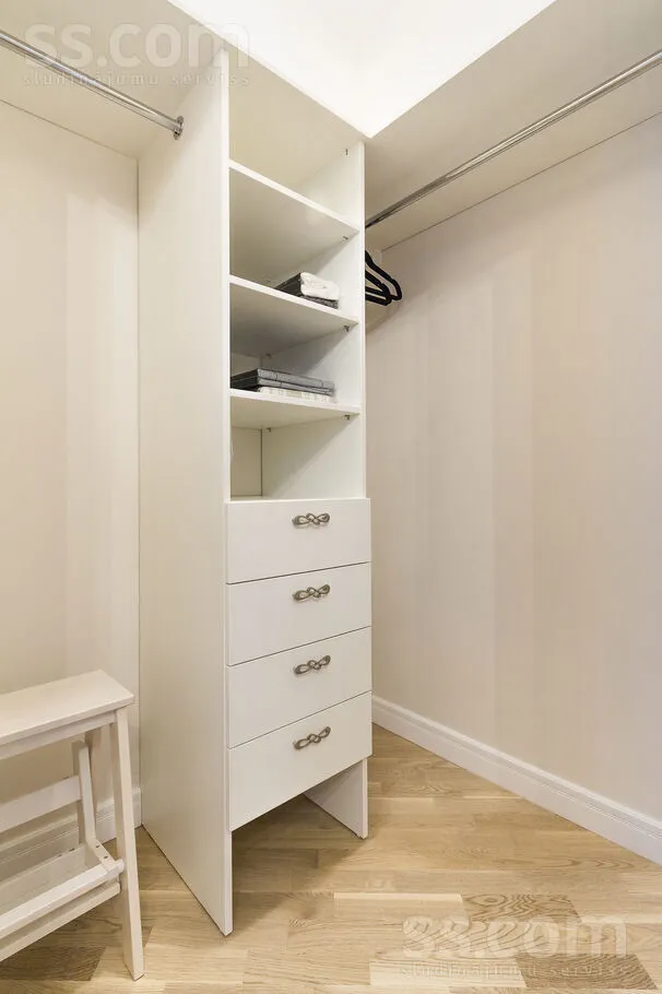 Toad - Modern Apartment with Courtyard View in Riga Centre