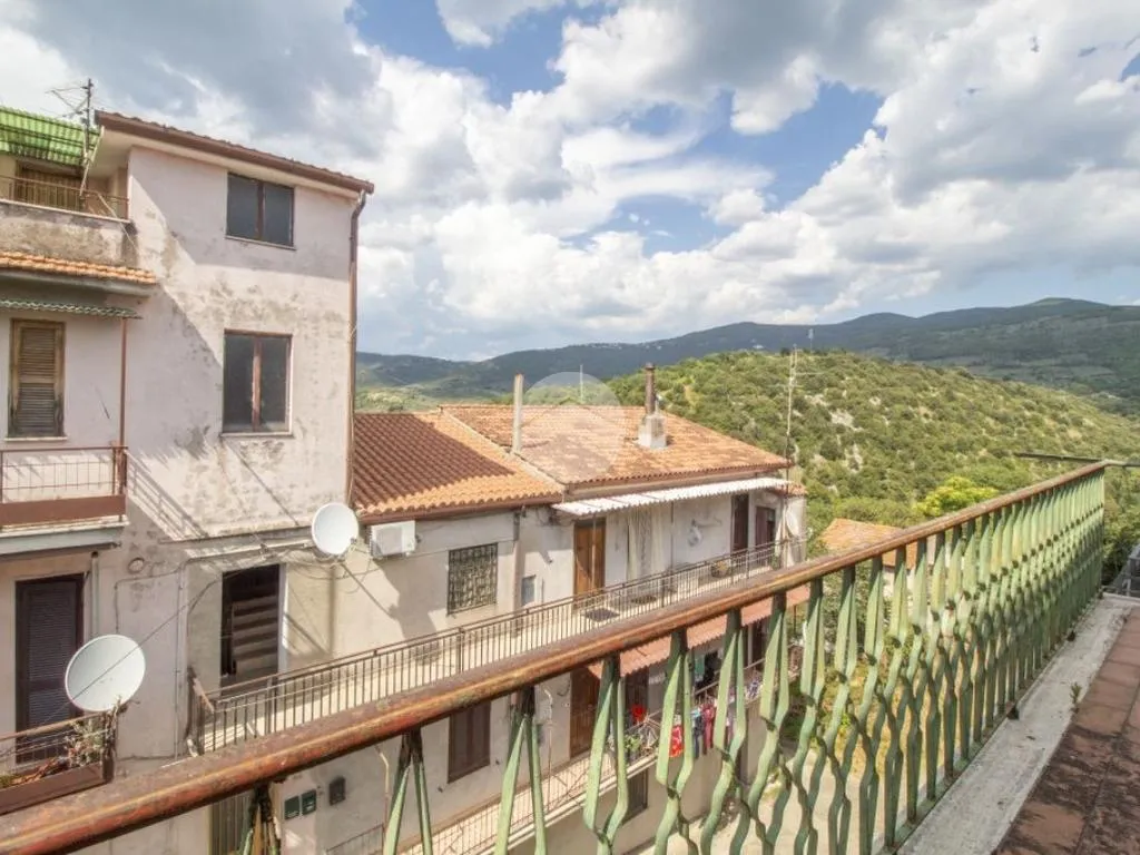 Rõdu - 3-Room Apartment with Balcony in Moricone