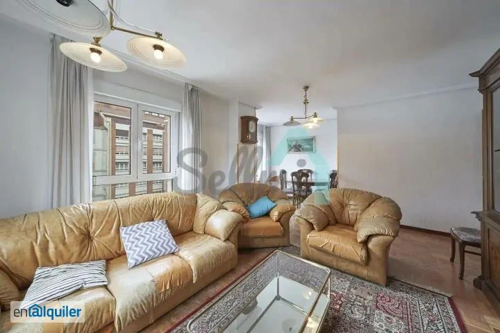 Séjour - Furnished Flat in Central Oviedo