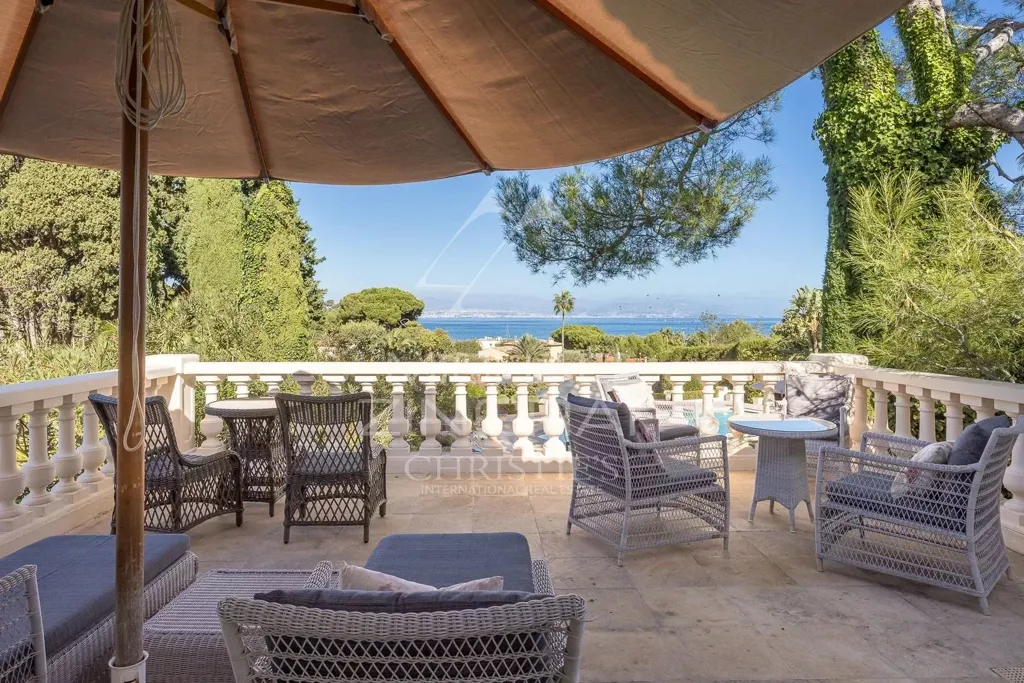 Terrace - Villa with Sea View near Cap d'Antibes