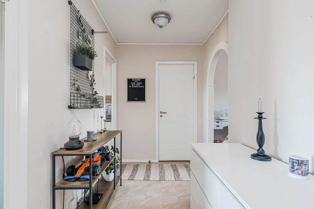Entrée - Apartment with South-Facing Balcony in Sundsvall