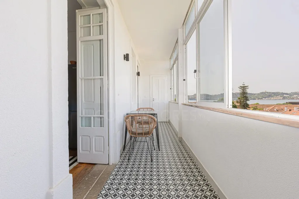 Balcone - T6 Apartment with River View in Belém