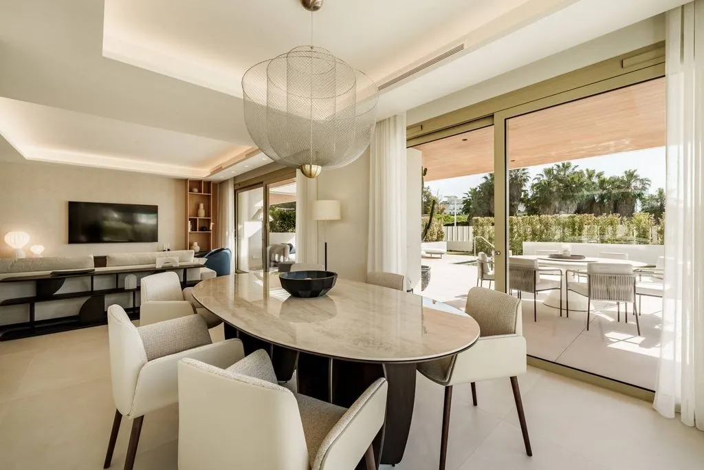 Söögituba - Triplex with Rooftop Pool in Marbella Golden Mile