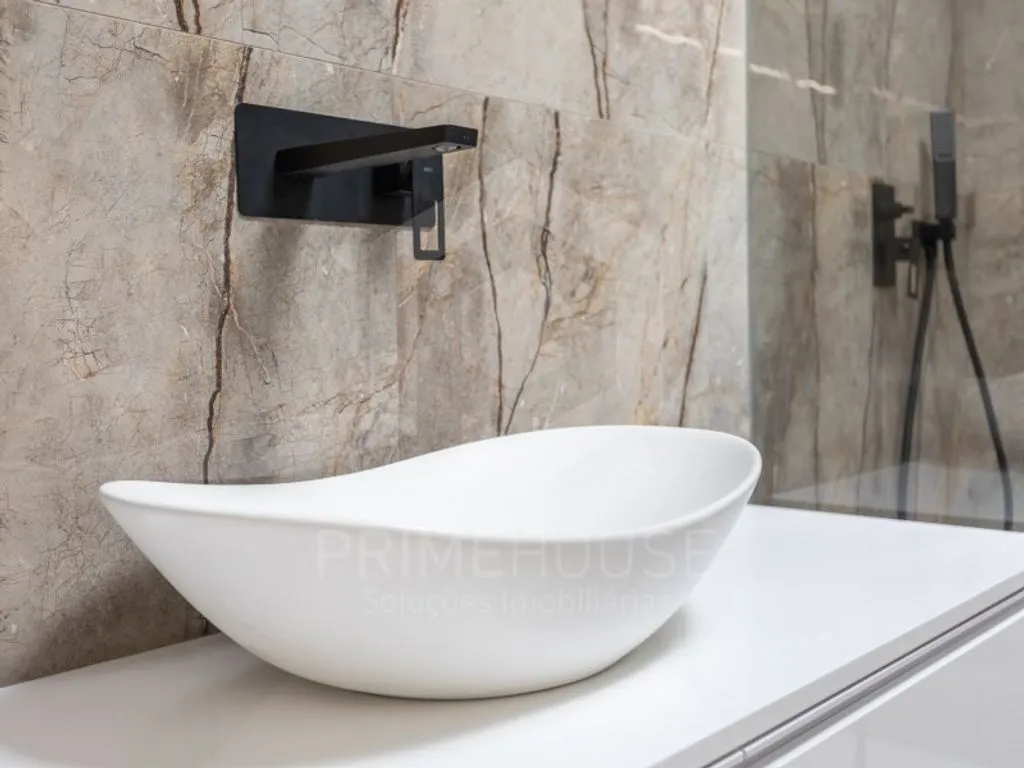 Vannitoad - Luxury Flat with Open Space in Barreiro
